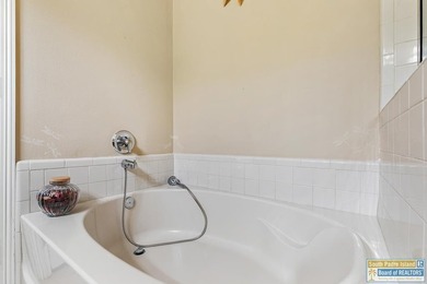 Welcome to coastal living at its best! This charming 3-bedroom - photo 20