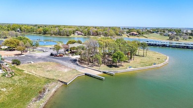 Great opportunity to own a beautiful waterfront homesite - photo 21