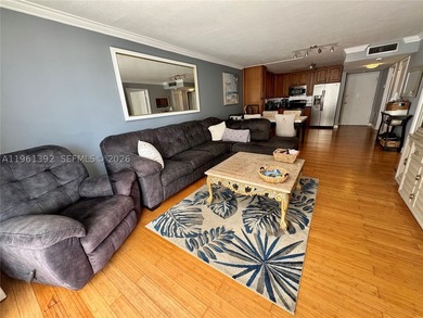 Spacious & Cozy 1BR/1.5BA Fully Furnished WATERFRONT CONDO with - photo 4