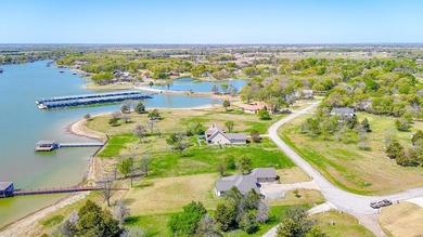 Great opportunity to own a beautiful waterfront homesite - photo 24