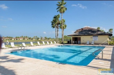 Welcome to coastal living at its best! This charming 3-bedroom - photo 36