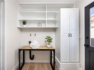 Beautifully refreshed and move-in ready, this 4-bedroom - photo 7