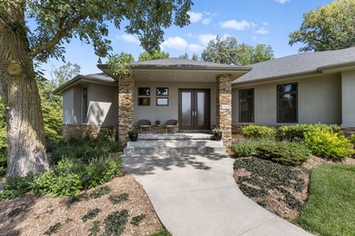 Nestled in the wooded Ponca area, this exceptional Walkout Ranch - photo 4
