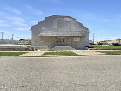 Prime opportunity in the heart of downtown Joplin! This 5,600 sq