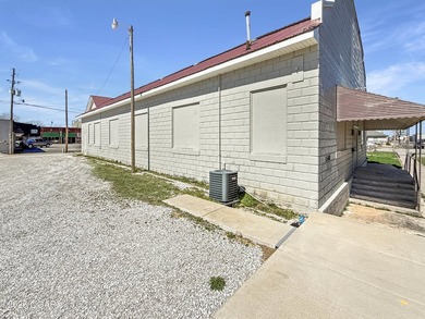 Prime opportunity in the heart of downtown Joplin! This 5,600 sq