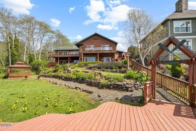 Hidden Cove Beckons - a rare 5 bedroom lakefront sanctuary where - photo 2