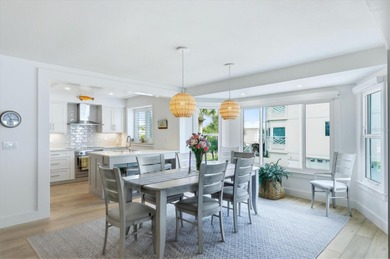 Highly sought-after direct bayfront residence, beautifully - photo 12