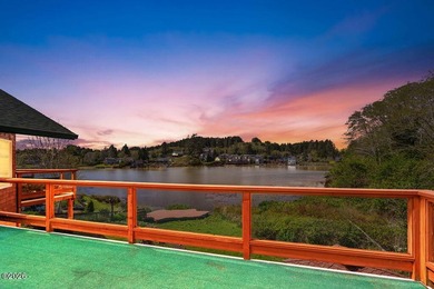 Hidden Cove Beckons - a rare 5 bedroom lakefront sanctuary where - photo 3