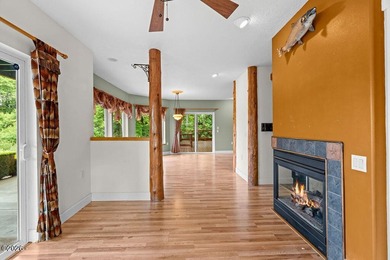 Hidden Cove Beckons - a rare 5 bedroom lakefront sanctuary where - photo 7