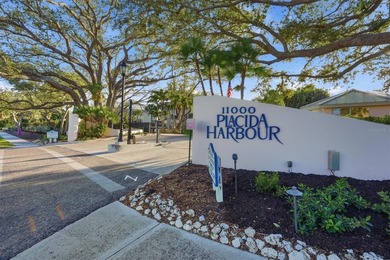 Highly sought-after direct bayfront residence, beautifully - photo 31