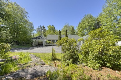 Tucked away in a private, off-the-road setting, this beautifully - photo 31