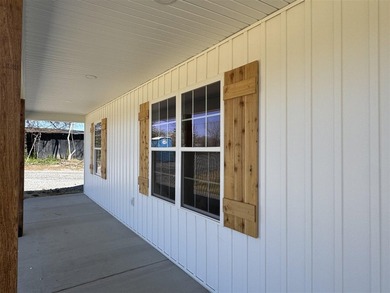 Brand new construction just minutes from Barren River Lake. This - photo 2