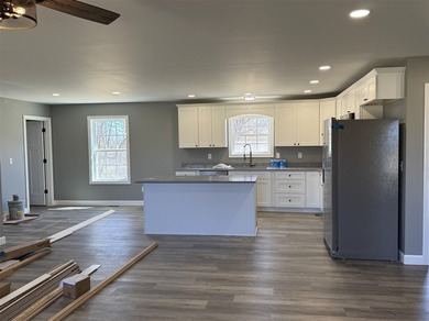 Brand new construction just minutes from Barren River Lake. This - photo 4
