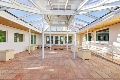 Highly sought-after direct bayfront residence, beautifully - photo 37