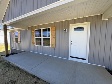 Brand new construction just minutes from Barren River Lake. This - photo 2