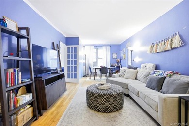 Welcome to this spacious and sun-filled Junior 1/One-Bedroom - photo 4