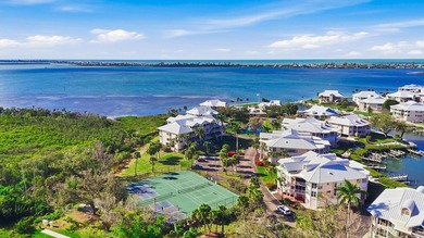Highly sought-after direct bayfront residence, beautifully - photo 47