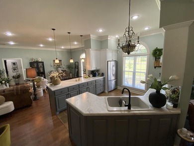 Beautiful 3 bedroom, 2 bathroom home featuring a spacious open - photo 10