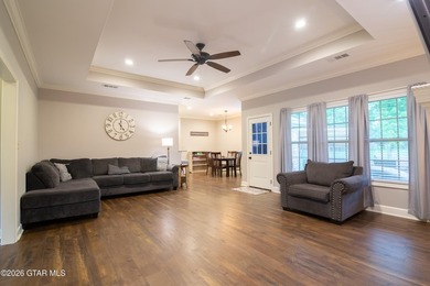 Beautiful home with country charm, this home offers the perfect - photo 5