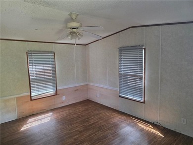 Come buy your 1st investment property! Or occupy...could be - photo 9