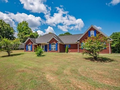 (private lake, pond, creek) Home For Sale in Batesville Mississippi