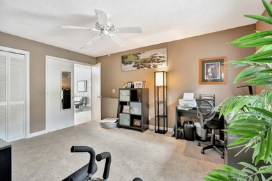 Like new! Bring your golf clubs, boat and your mother-in-law - photo 46