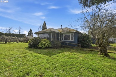 Fern Ridge Lake Home For Sale in Junctioncity Oregon