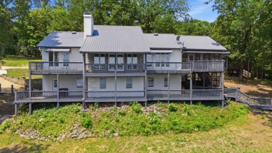 Smith Lake (Rock Creek) A fully renovated lake cottage on a nice - photo 1