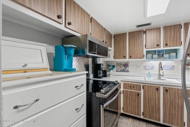 Back on the market with all NEW flooring throughout! Escape to - photo 6