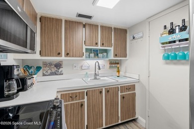 Back on the market with all NEW flooring throughout! Escape to - photo 7
