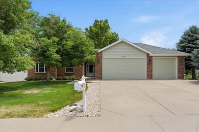 Welcome home to this truly one-of-a-kind property in Gateway - photo 4