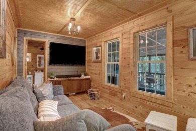 Smith Lake - A 3 bedroom and 2 bathroom rustic lake cottage just - photo 6