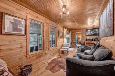 Smith Lake - A 3 bedroom and 2 bathroom rustic lake cottage just - photo 8