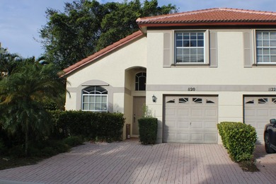 (private lake, pond, coastal) Townhome/Townhouse Sale Pending in Riviera Beach Florida