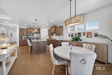 Welcome to luxury living in the highly sought-after Redhawk - photo 12