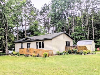 Nestled in a peaceful setting, this well maintained 2 bedroom, 1 - photo 15