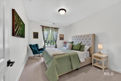 Welcome to luxury living in the highly sought-after Redhawk - photo 28