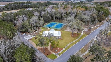 Located in the desirable Sanctuary Cove community in the heart - photo 3