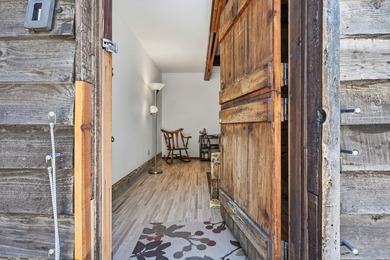 A classic Bert Andersen from 1950. Exposed beams with hand - photo 2