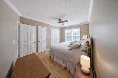 Welcome to Points of Pickwick, a premier gated community on - photo 17
