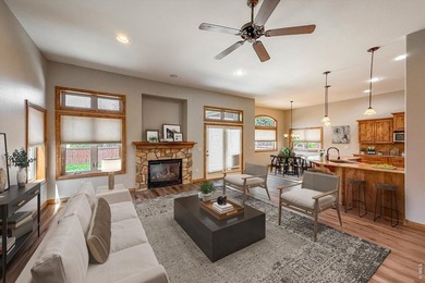 Fabulous stucco ranch home in great condition! Boasting great - photo 8