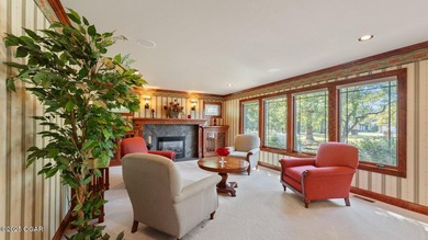 Inspired by the timeless architectural influence of Frank Lloyd - photo 8