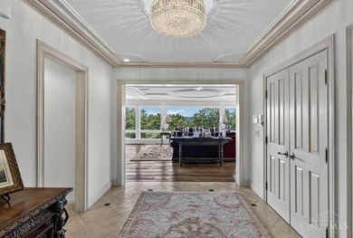 First time on the market since its full renovation and 6,500 SF - photo 12