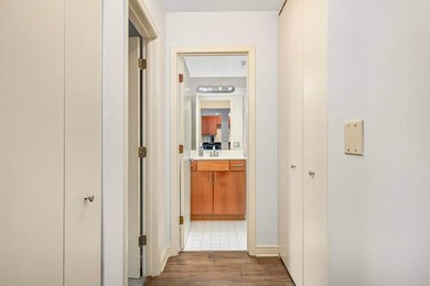 Discover urban living at its finest in this stylish condo! - photo 16