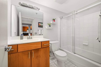 Discover urban living at its finest in this stylish condo! - photo 17