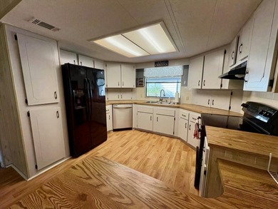 ACCEPTING BACK UP OFFERS! Lake front home with beautiful views - photo 2