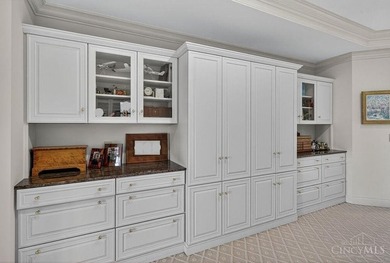 First time on the market since its full renovation and 6,500 SF - photo 28