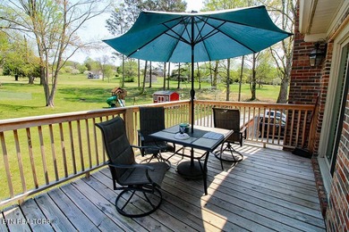 Welcome home to this spacious 5BR/3BA split foyer on a level lot - photo 28