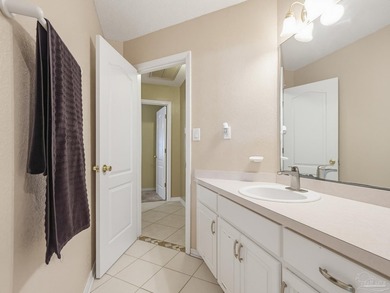Welcome home to this beautifully maintained 3-bedroom, 2-bath - photo 33