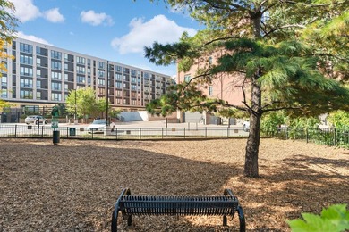 Discover urban living at its finest in this stylish condo! - photo 36